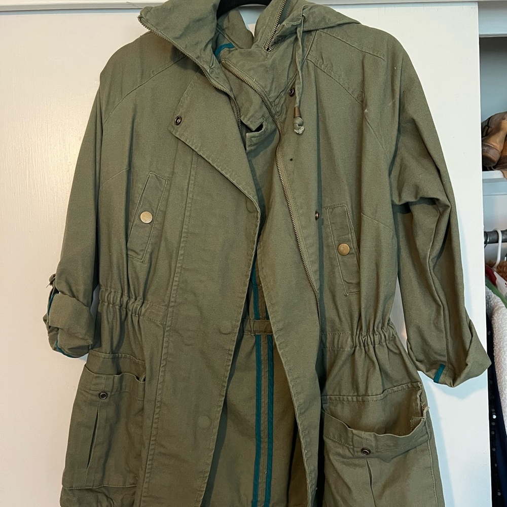 Oversized green military jacket